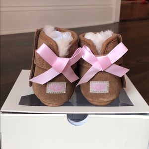 Ugg Jesse Bow Suede Baby Bootie